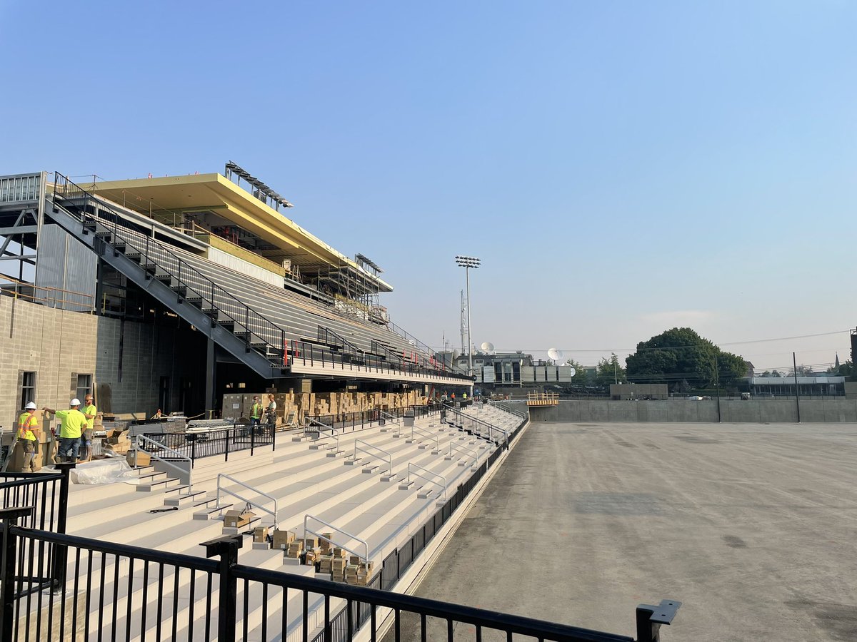 maryssarillo's tweet photo. What a beautiful morning to be out at the new ONE Spokane Stadium. Crews are getting ready to put in turf. So, we can expect to see some green soon! They will start laying it out on Monday. #Spokanestadium #ONESpokane

@kxly4news @spokaneschools https://t.co/TCfEbiOysV