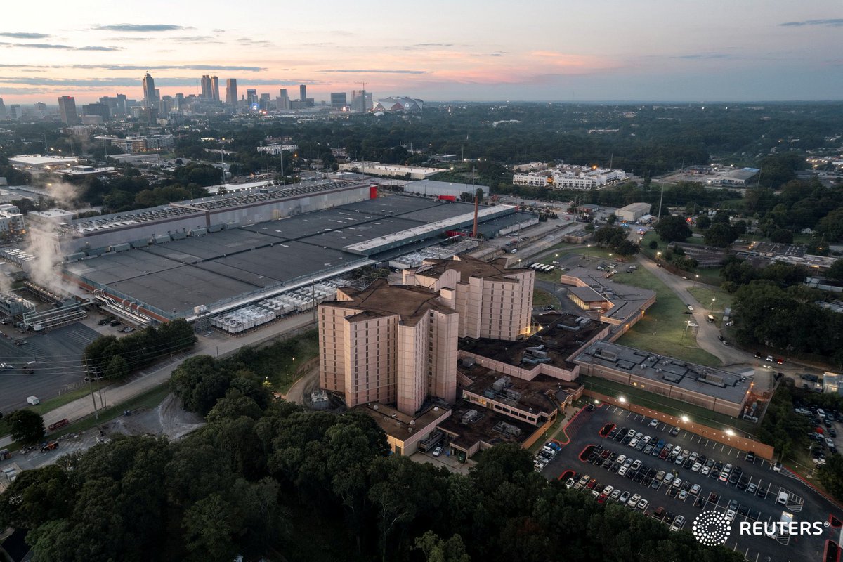 corinne_perkins (@corinne_perkins) on Twitter photo A view of the Fulton County Jail where former President Donald Trump and 18 of his allies are required to surrender and be booked after a grand jury brought back indictments against them in Atlanta. Photo by <a href="/orr_photo/">Cheney Orr</a> A view of the Fulton County Jail where former President Donald Trump and 18 of his allies are required to surrender and be booked after a grand jury brought back indictments against them in Atlanta. Photo by <a href="/orr_photo/">Cheney Orr</a>