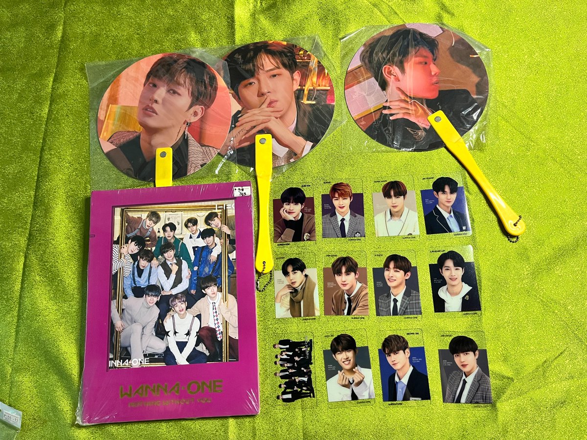 gdybph's tweet photo. 📷1-Day Piso Bidding📷
.
𝗪𝗮𝗻𝗻𝗮 𝗢𝗻𝗲 𝗟𝗼𝗼𝘁 𝗕
< All Unofficial Items>
- Photobook
- (3) PVC Fans
- Transparent Cards Set (From KR)
.
𝗦𝘁𝗮𝗿𝘁𝗶𝗻𝗴 𝗕𝗶𝗱: ₱1
.
Start: August 17, 2023 (5pm)
End: August 18, 2023 (5pm)

https://t.co/MLeeIdePIf https://t.co/YJ0HuL2MVK