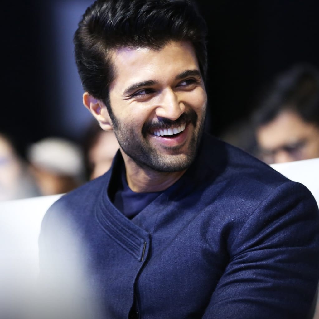 payelsarkarart's tweet photo. @TheDeverakonda 'Sabar-ye-dil tutey' my #Kushi VJ Gublu Sai @TheDeverakonda #CosmosConnection #tweenflames #soulmate lifeline breathes strength courage dream reality♥✌💘❣💞 This is my emotional song. Whnevr I feel u can't b wth me again in this life n now4r wht evr the reason.V soul touching. https://t.co/vP1ccNTFWK