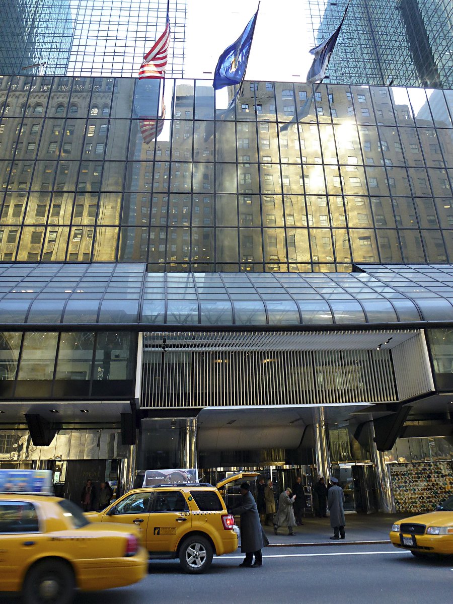 SpiesVespers's tweet photo. #OTD Aug 17, 1948 #HUACholds special session in room 1400 at #Commodore_Hotelin #NYC. #Alger_Hissconfronts #Whittaker_Chambers. Today hotel is known as Hyatt on 42 St https://t.co/GX3UojaAd2