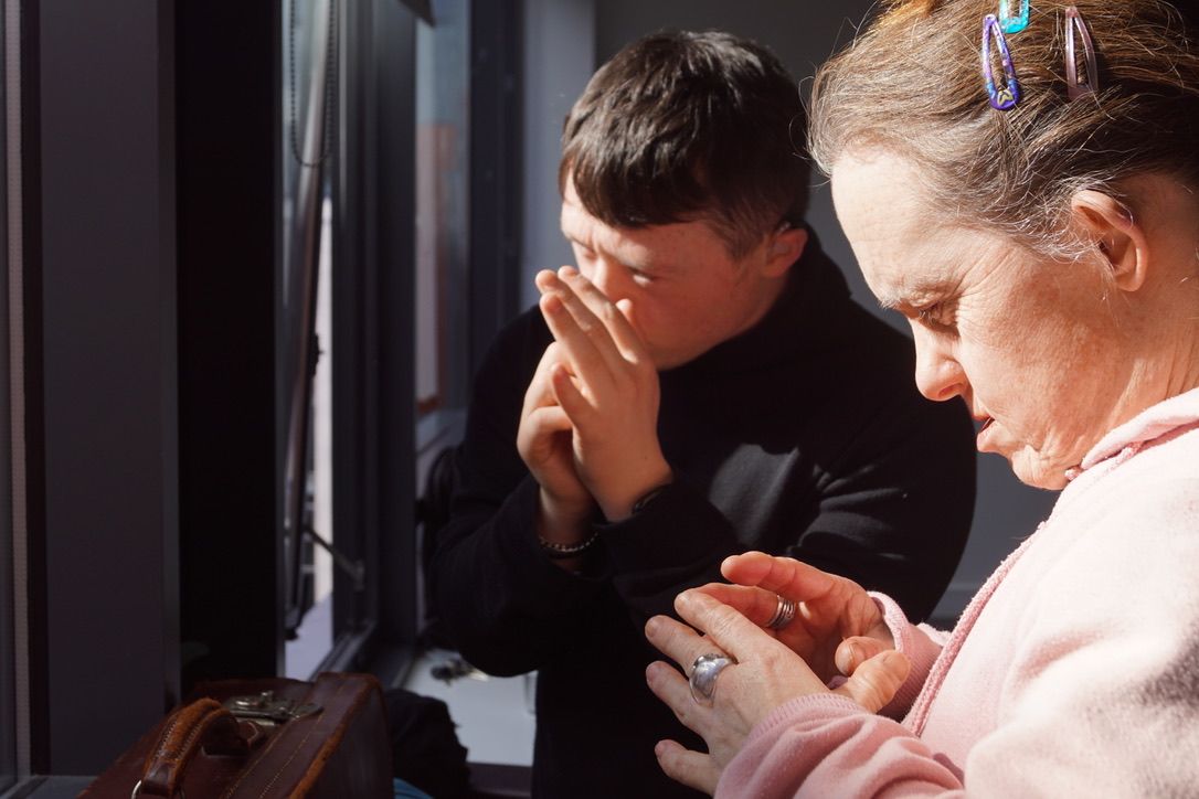 Shadowboxire's tweet image. Sometimes it's all about reflection....
Building some lovely moments for our new piece 'Left Behind' #ArtsCouncilSupported performances in The Mermaid Arts Centre 20th and 21st October