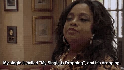 Selena Gomez announcing her new single SINGLE SOON is out soon