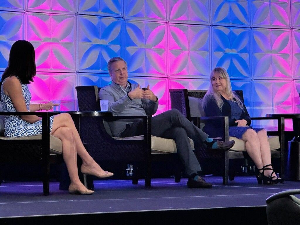 NewsfromJEA's tweet image. Earlier this week, JEA CEO Jay Stowe and COO Raynetta Marshall presented at the 2023 @FLWomenInEnergy Forum in Ft. Lauderdale. They contributed to great panel discussions centered on the progress, impact and future goals of utilities.

#Build #FWELF