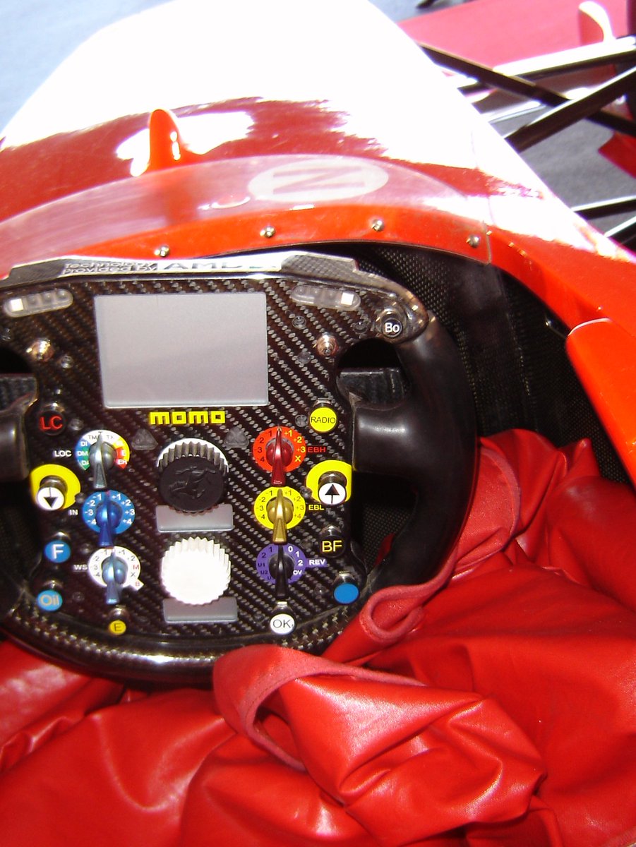 robertofunoat's tweet photo. F2003-GA 😍#F1 #Ferrari #F2003GA https://t.co/QbW7DNN2kC