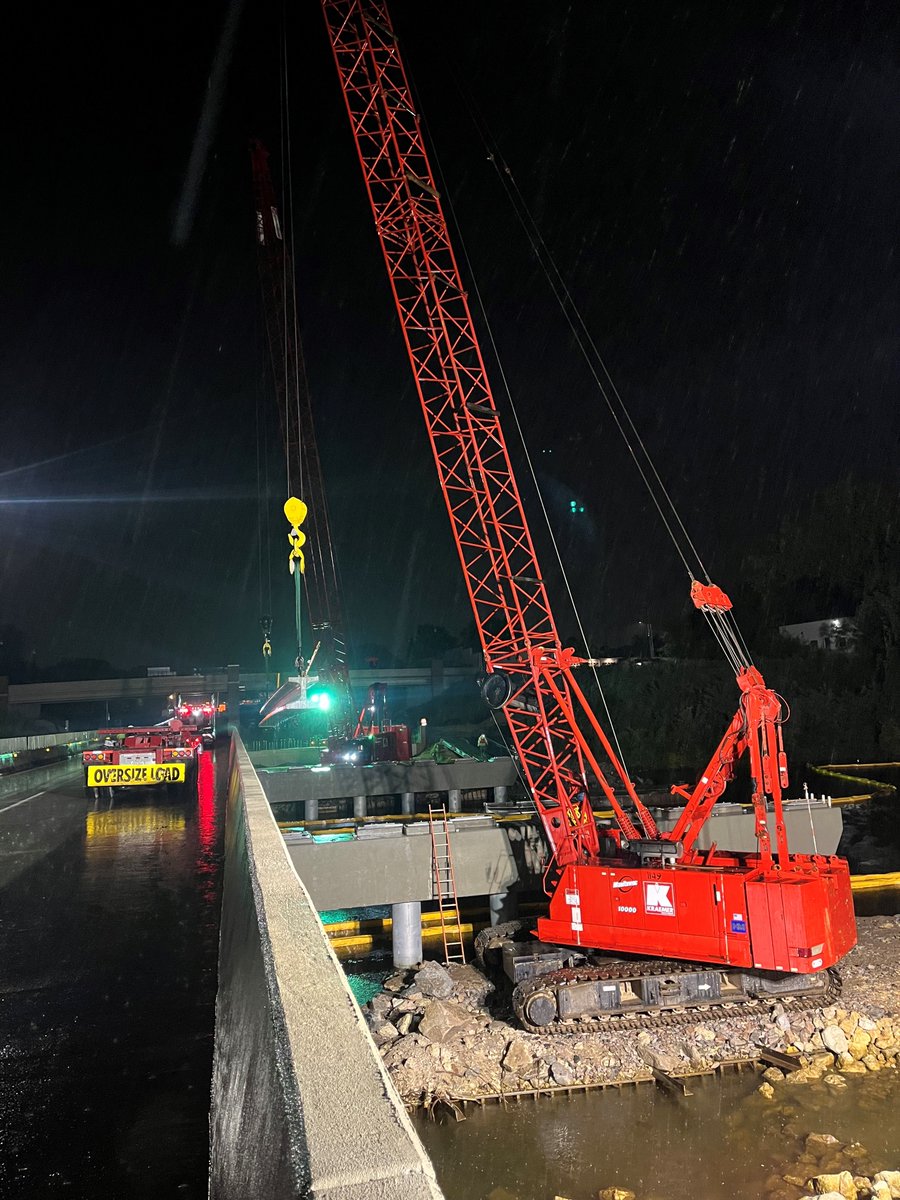 Rain doesn’t stop the hard work our crews put in! Last week the Kraemer crews worked overnight to erect precast beams for span 2 on the EB TH10 over the Rum River Bridge.
@MnDOT

#hardwork #construction #Minnesota #Anoka #anokamn #KraemerNorthAmerica
