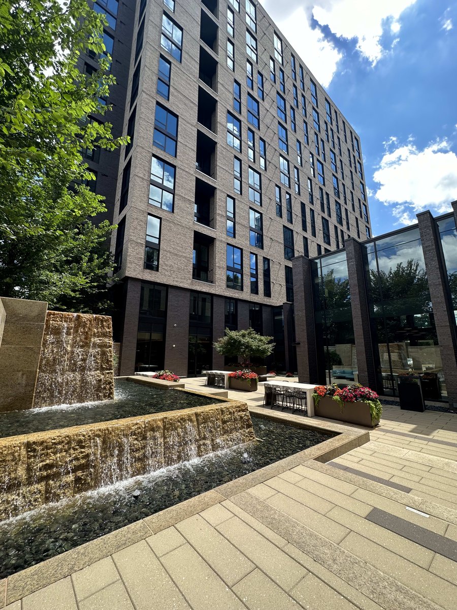 Enjoy a relaxing, outdoor moment, just a few feet from your home in our beautiful Garden space located on the first floor, and in the heart center of Signature