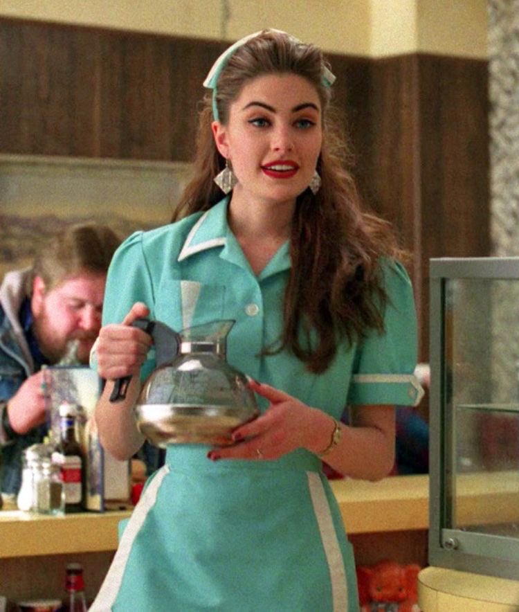 مين باقي ما شاف اجمل نادلة بالمسلسلات كلها