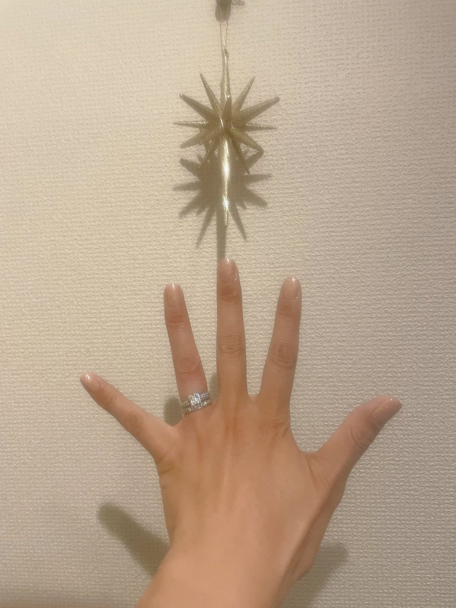 Sen12260615's tweet image. 主宰している教室の生徒さんオススメ✨
韓流ドラマ観ながら久々セルフネイル💅

#PonteVecchio
#指輪に罪なし❤️