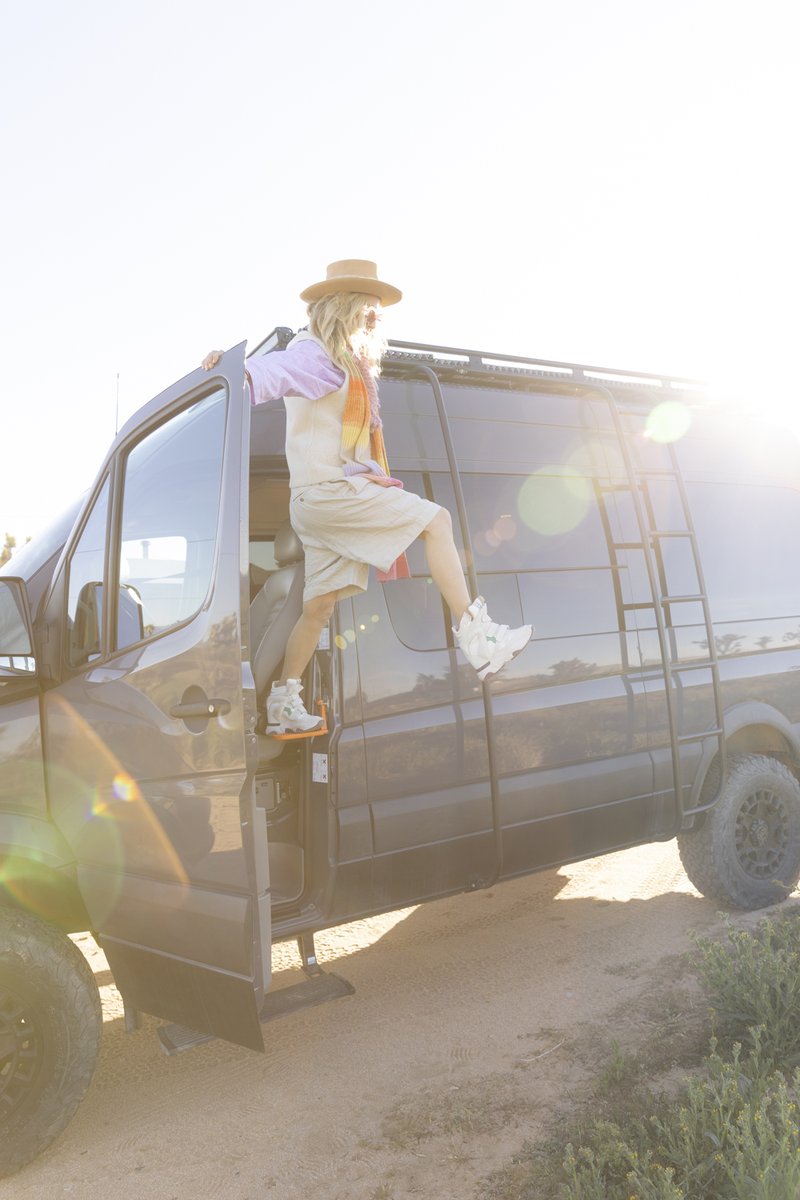 "Let go. Let it in. Get off the grid. Join the marketplace. Go toward the light. Hadn’t I heard enough?"
🚎🏜️🧡
📸: pfeifferfoto
#books #writingcommunity #travel #quotes #writingcommunity