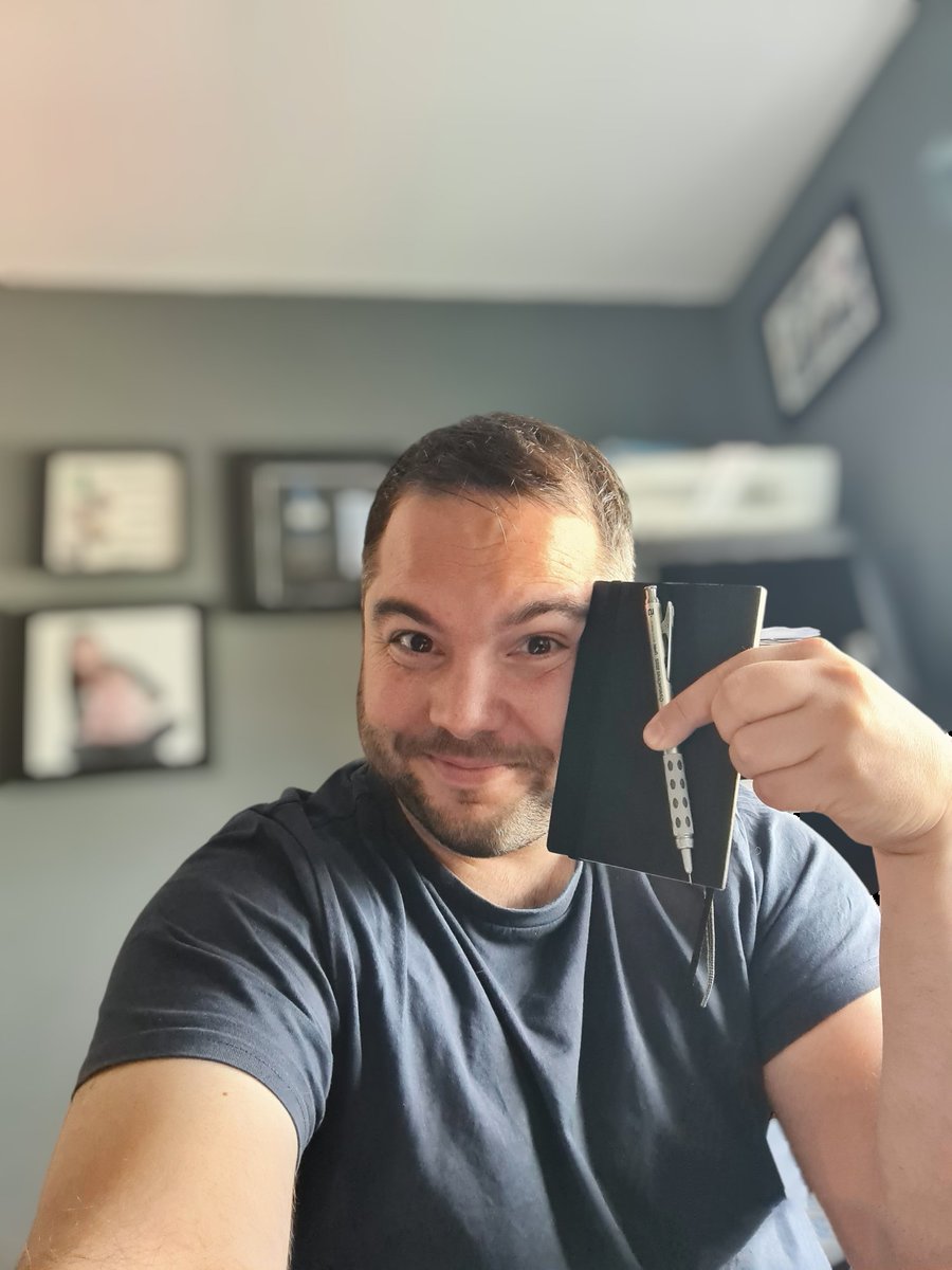 Is Eddy a stationery nerd?

Yes, yes he is.

What are you currently writing with and in?