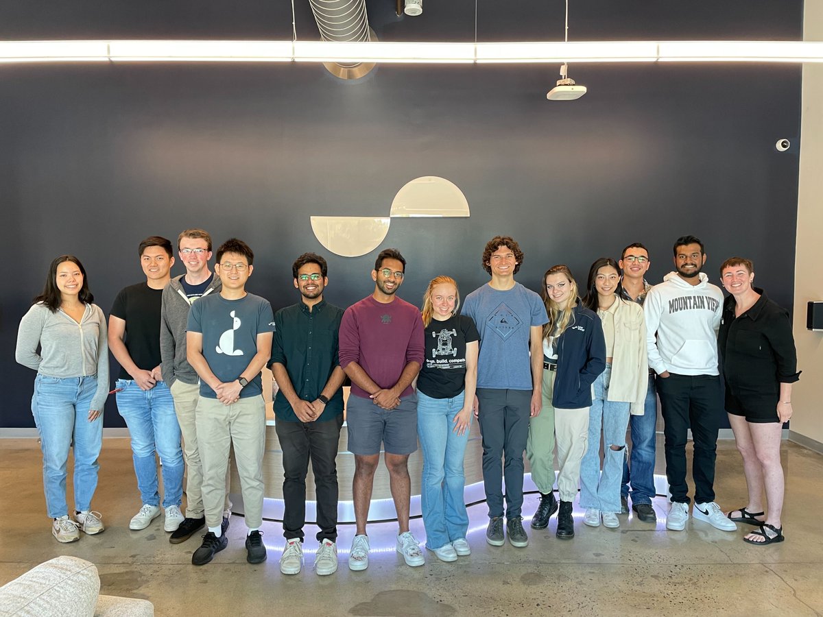 This year, thirteen brilliant #LunarInterns spent their summer at our headquarters in California, tackling big challenges and supporting our mission of powering homes with endless #cleanenergy.⚡️

Big shoutout to you all, fantastic work!🎉
