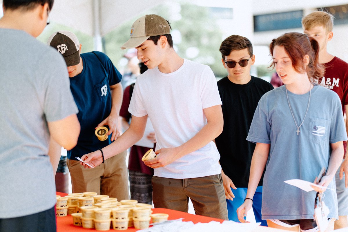 Join campus representatives at the Ice Cream Carnival to learn what Texas A&M has to offer while enjoying free ice cream, games, inflatables and giveaways! 📆August 18, 2023 ⌚️2 - 4 p.m. 📍Kyle Field Plaza