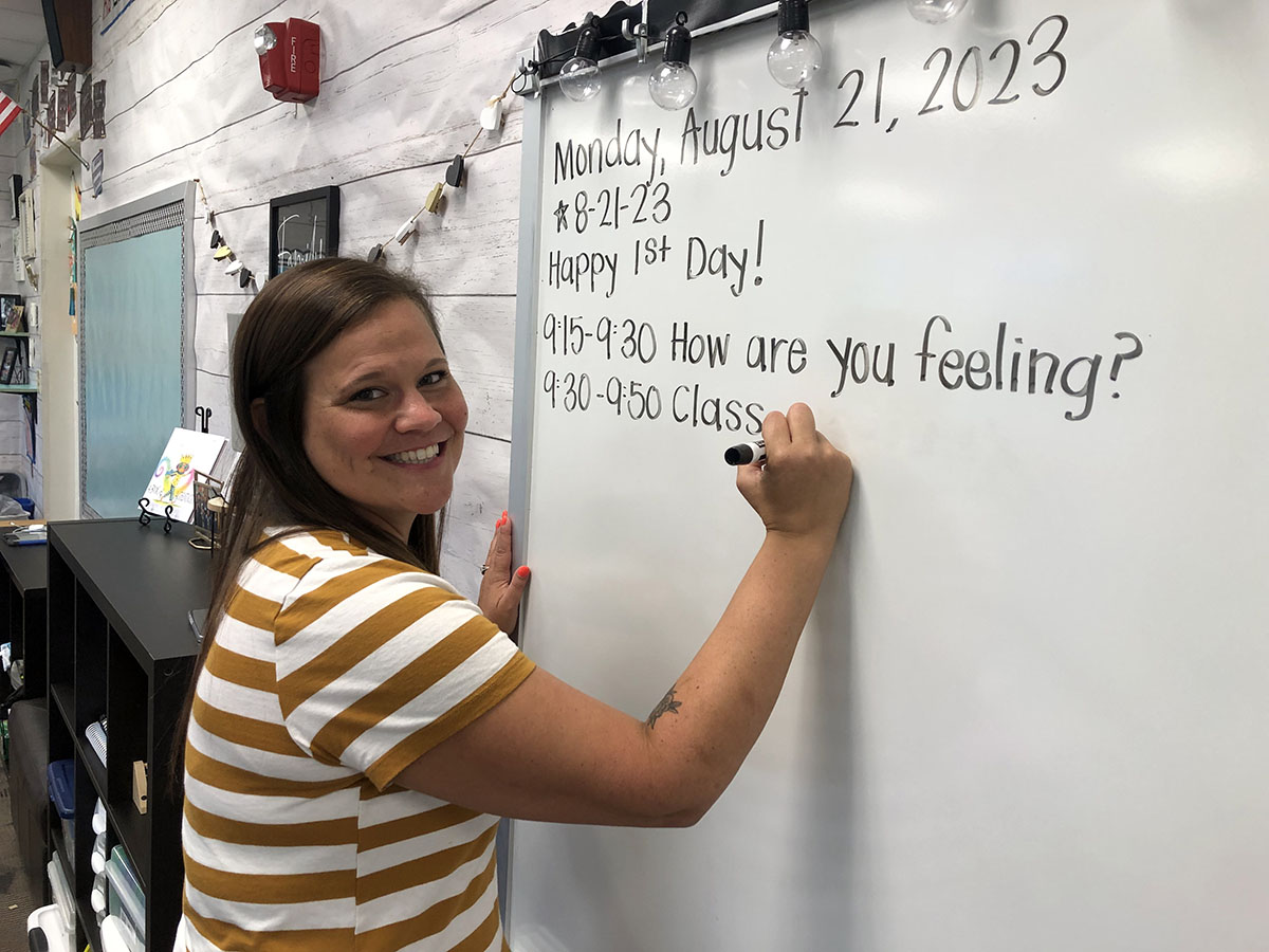 OneRockwood's tweet image. Rockwood teachers have been busy preparing their classrooms, outlining lesson plans and getting ready for the first day of school. Here are a few images from around the district! #FocusOnLearning @rockwoodschools 📚📅✏️