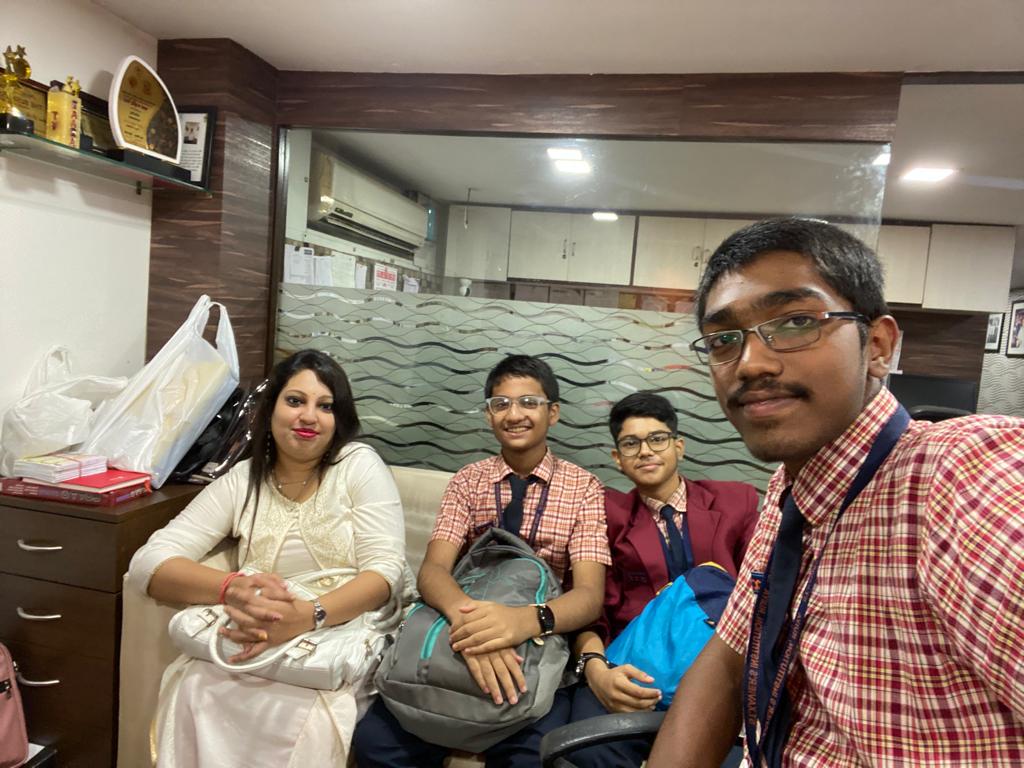 DivyosmiGoswami's tweet photo. ...some of the most influential and powerful service personnels from Navy, Army, Air Forces, International joint military exercise heads, cabinet ministers and Highly reputed Expats. 
We were a part of a band of 100 top finalists of Kwizdom amongst 53k, sponsored by @taazatv. https://t.co/UozdN1TIhK