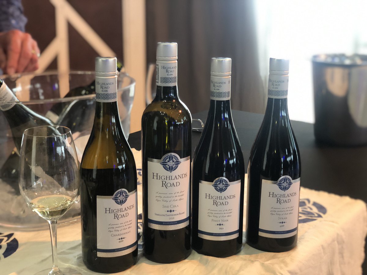 Spending quality time with the <a href="/winesofelgin/">winesofelgin</a> vintners

<a href="/highlandsroad/">Michael White</a> asks: “how do you identify Elgin?”

🇿🇦 only demarcated wine region in SA

🍇 Known for cool climate conditions. Chardonnay, Pinot Noir, Riesling &amp; Syrah excel

🍏 Apple country <a href="/PaulCluverWines/">Paul Cluver Family Wines</a>

#WinesofElgin