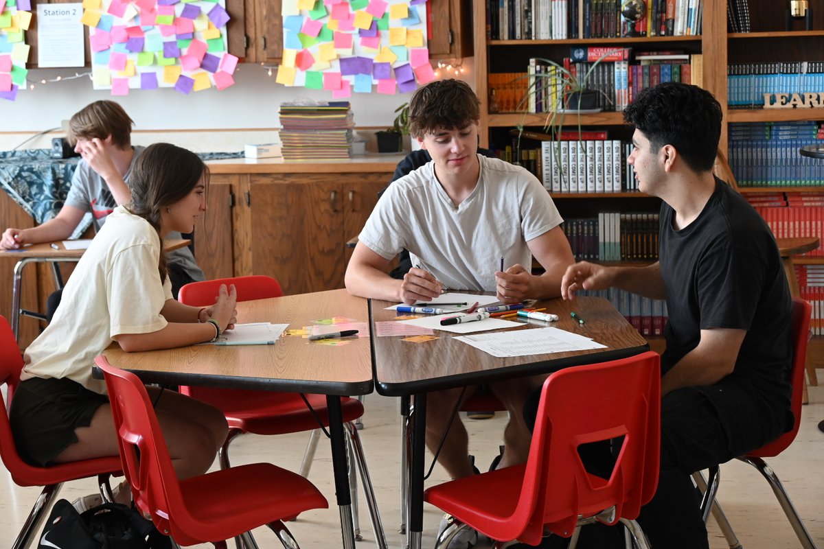 LHSLinks's tweet image. We never get tired of sharing great examples of our students and teachers thriving in classrooms! Here are some examples of what our Links are up to today: lots of connection activities, creating class norms, and learning routines and procedures. #GoLinks #FirstWeekLPS