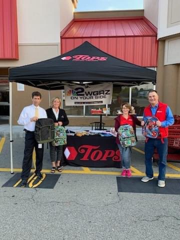 BGCBuffalo's tweet photo. WGRZ - Channel 2, Buffalo, helped us collect donations with Tops Friendly Markets on Maple & N. Bailey!
Thanks to these donations, every child receiving a backpack has the chance to succeed in school with all the supplies needed.
#2PackABackpack #backpack #notebooks https://t.co/NmTvrL3akE