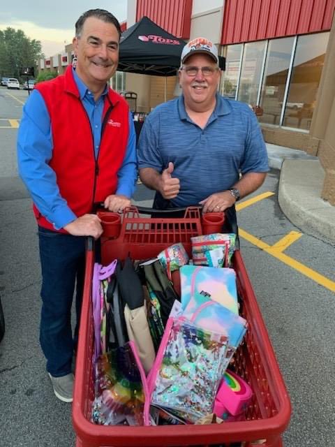 BGCBuffalo's tweet photo. WGRZ - Channel 2, Buffalo, helped us collect donations with Tops Friendly Markets on Maple & N. Bailey!
Thanks to these donations, every child receiving a backpack has the chance to succeed in school with all the supplies needed.
#2PackABackpack #backpack #notebooks https://t.co/NmTvrL3akE