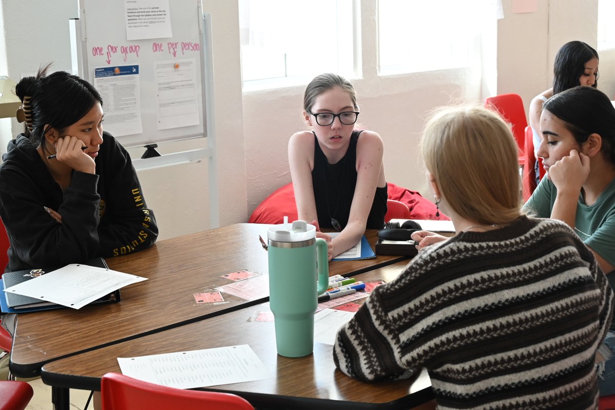 LHSLinks's tweet image. We never get tired of sharing great examples of our students and teachers thriving in classrooms! Here are some examples of what our Links are up to today: lots of connection activities, creating class norms, and learning routines and procedures. #GoLinks #FirstWeekLPS