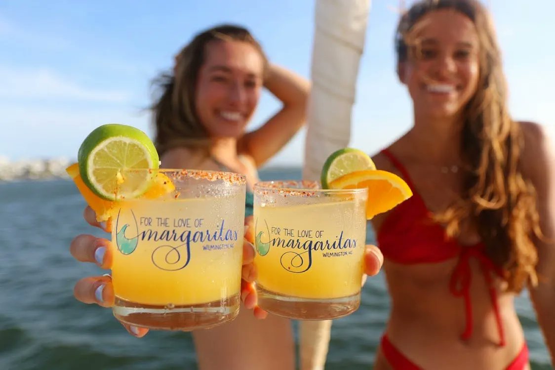 BlueMoonShops's tweet photo. Send out the unofficial end of summer in style, and stock up on some For the Love of Margaritas mixers! With so many different combinations to make, there's something for every mood.

#ShopBM #shoplocal #wilmingtonnc #margaritamix #drinkmix https://t.co/hp2p52xwMo