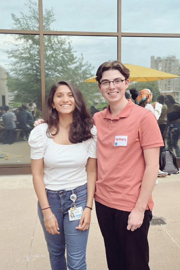 All smiles as we bid farewell to our summer intern with the Dana Farber/ Harvard Cancer Center CURE program, Anthony Masucci! Productive time at the lab with mentor @dr_vmathur and first clinical poster in the bag. 📈🧑‍🏫 We wish him the best for senior year! 🎓