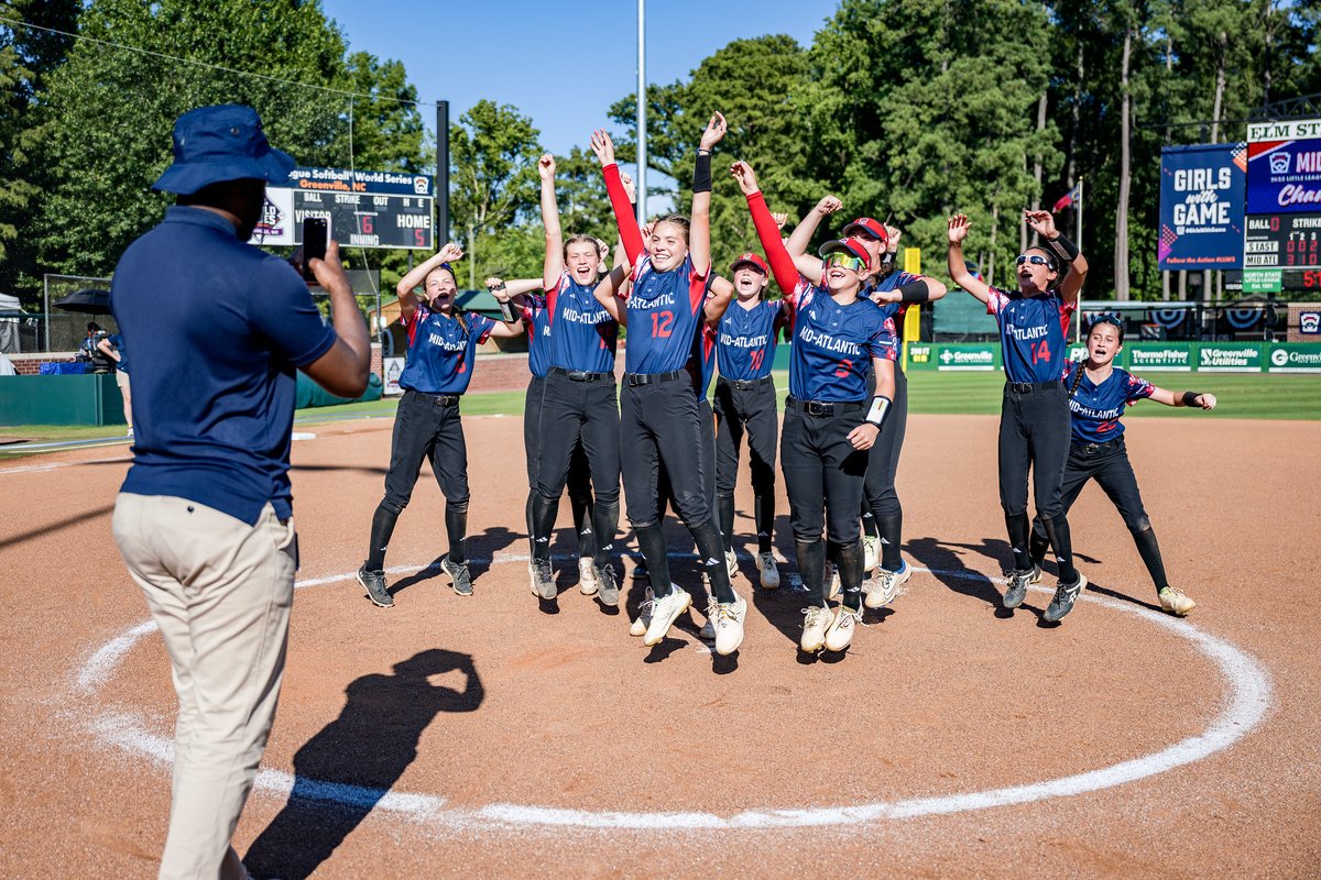 GreenvilleNC's tweet photo. Excited for the weekend like... #LLSBWS Edition 🥎
#greenvillenc #LLWS https://t.co/kPU4UC92Ss