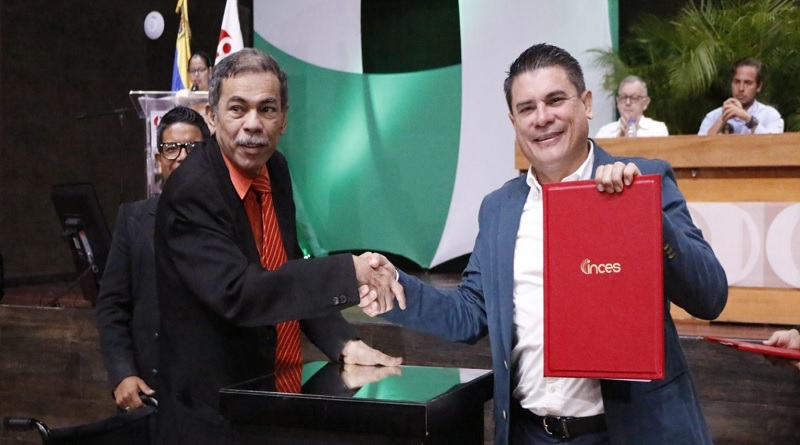 Inces instala I Encuentro Educativo sobre Educación Sostenible

#VenezuelaEcológica

vtv.gob.ve/inces-instala-…