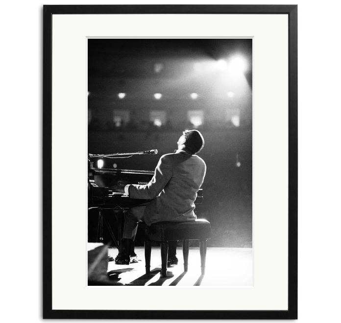 soniceditions's tweet photo. Ray Charles performs in concert at Carnegie Hall, New York, July 1966. https://t.co/TMZ3pIBYMW