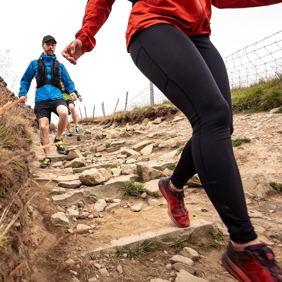 MontaneOfficial's tweet photo. From lightweight waterproof jackets to ample storage running packs, we review the essential gear needed to take on the @outsideshop Hope Valley Round.
Discover our recommended gear: https://t.co/gfxIDeYgIk
#Montane #OutsideHopeValleyRound #HopeValleyRound https://t.co/8GXFOXpzIQ