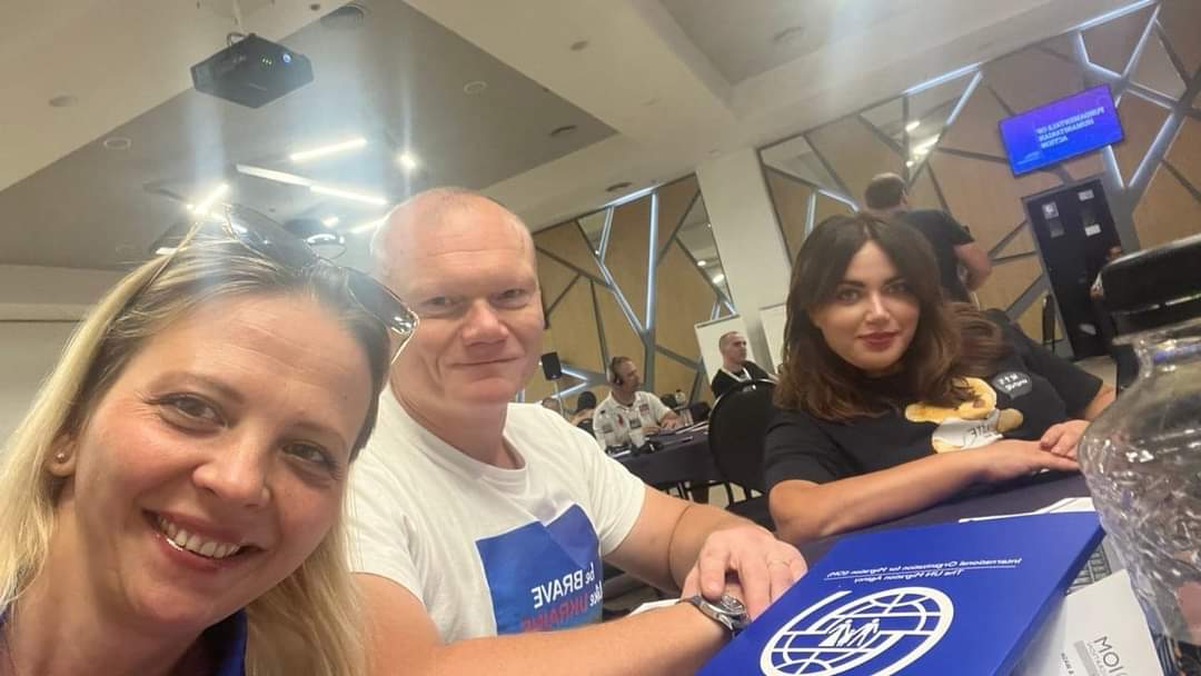 RotaryKyivInter's tweet photo. Вік живи- вік навчайся! 

Саме так думають члени Rotary Club Kyiv International та Rotaract Club Kyiv International  Дмитро Чорний, Олена Котовська та Олена Кириченко і з задоволенням відвідають партнерські навчальні тренінги.

Цей дводенний тренінг організований МОМ. https://t.co/PcB2poWSry