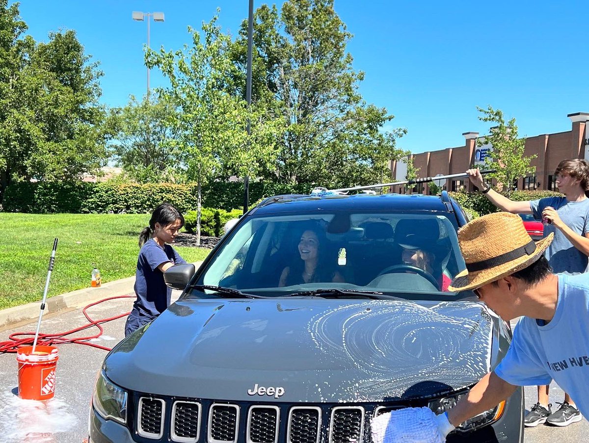 🫧🧽 CAR WASH 🧽🫧 

This Saturday from 9am-12pm at Tire Discounters in Beaumont centre cross country will be holding our annual car wash fundraiser. Please come out and support and say hi to all your favorite cross country athletes and coaches! @PldAthletics