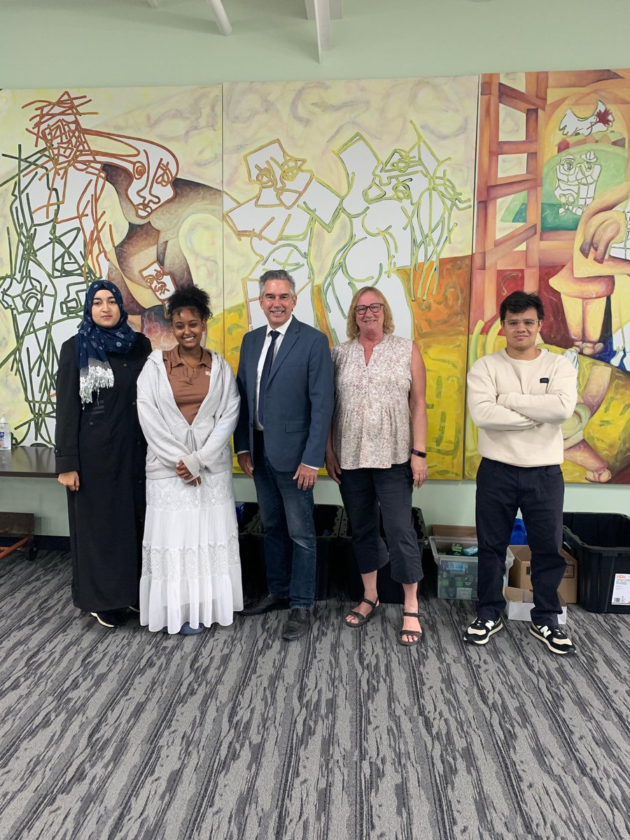 Tim Louis 🇨🇦 tweet media