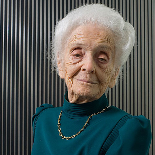 fuedicho's tweet photo. "No temas a las dificultades, lo mejor surge de ellas".
Rita Levi–Montalcini
#Fuedicho https://t.co/8trsuSwIgS