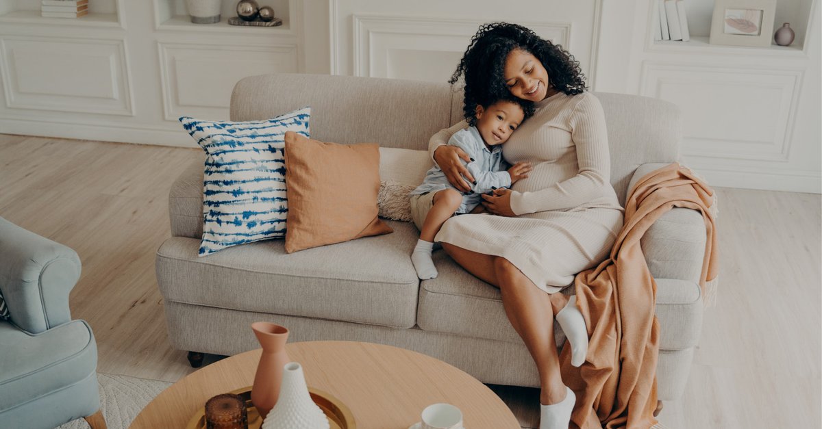CNYFamilyTimes's tweet photo. In our annual Baby Issue, Sarah Lyons shares some  do’s – and don’ts – of preparing your child for a new sibling: https://t.co/vR87rwHEj7 https://t.co/czsu2w55nv