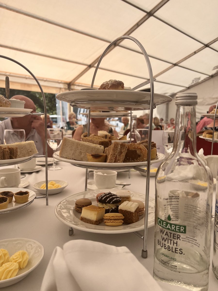 paulamjennings's tweet photo. The sun was shining at #NavigationHouse today as @steppingni hosted @ClanmilHousing “Clanmil In Bloom” afternoon tea celebration. Thank you for your support ❤️ and to @kiergroup for sponsorship for the wonderful marquee! https://t.co/GBB7lJg89g