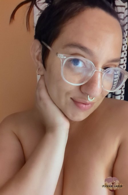 Sun-kissed. https://t.co/AVTpUEymv8