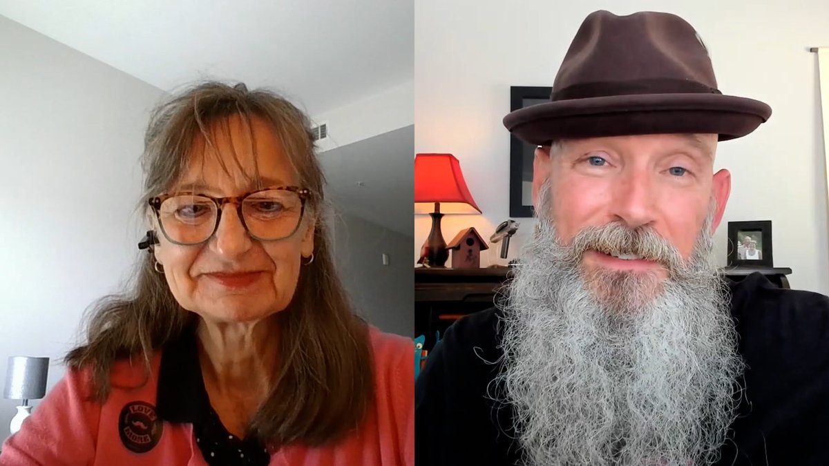 nickisnpdx's tweet image. great seeing @Mommadillie and planning our strategy to love more &amp;amp; gift #pinksocks in nashville next month @CroweUSA's #HCSummit! 🏁💖 #GoCrowe ✨