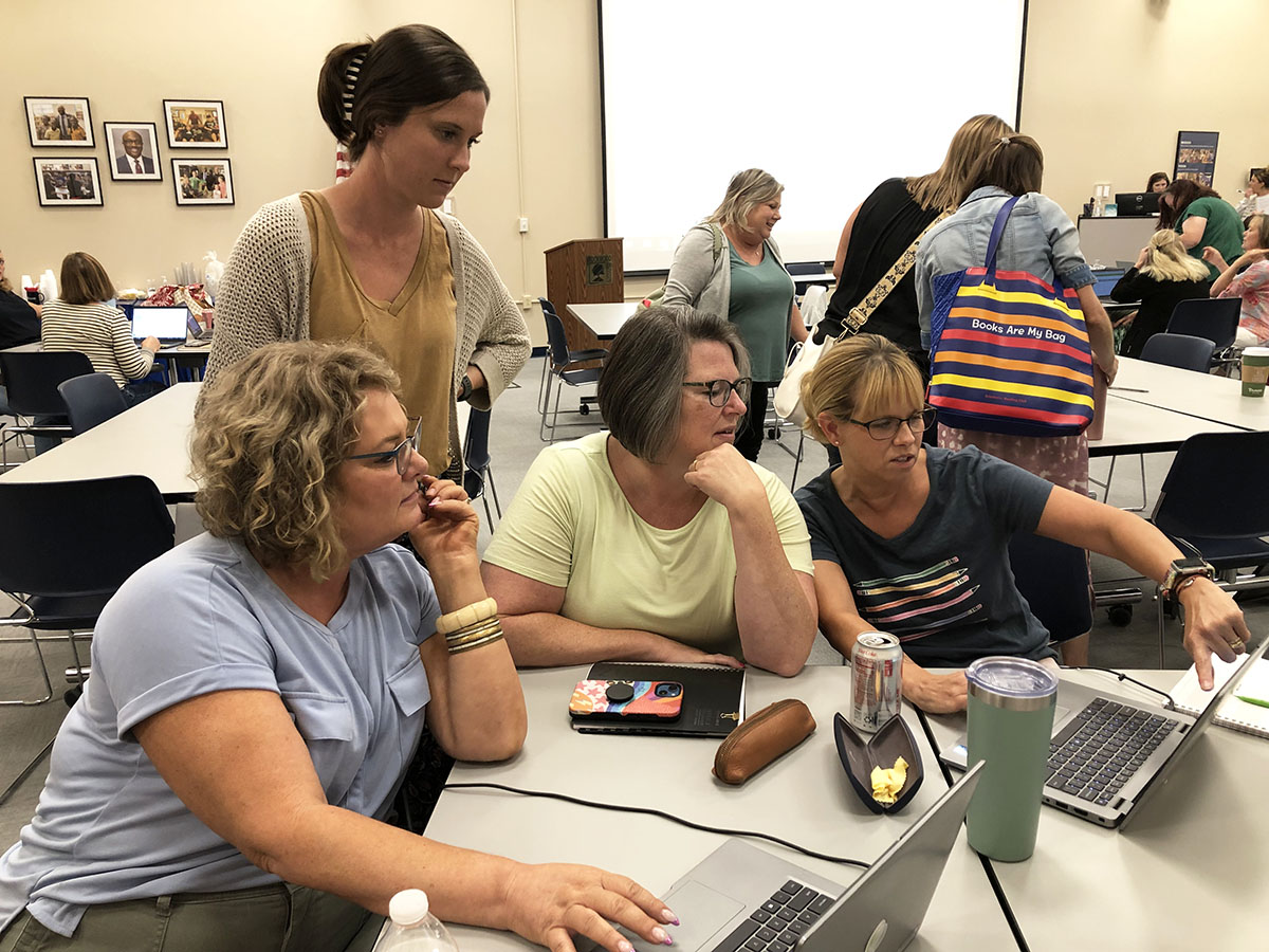 OneRockwood's tweet image. Rockwood teachers have been busy preparing their classrooms, outlining lesson plans and getting ready for the first day of school. Here are a few images from around the district! #FocusOnLearning @rockwoodschools 📚📅✏️