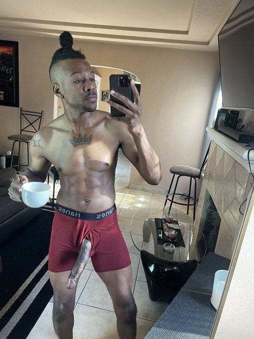 Good morning, Would you like Coffee or Dick? 🤪 https://t.co/QhWl9XPCqM