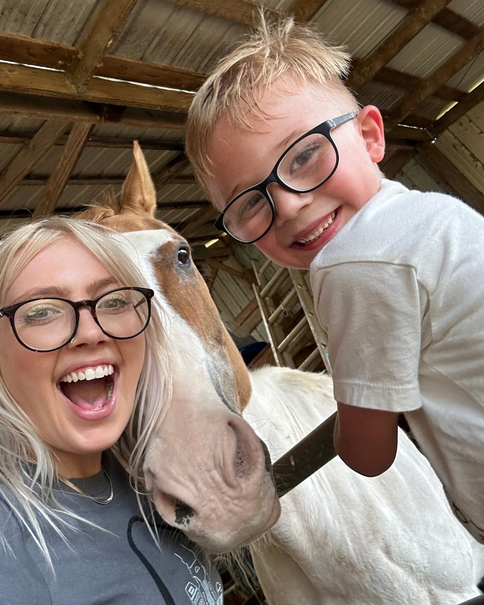Snapshot_Nash's tweet photo. For this throw back, we wanted to share our favorite moments from our recent shoot with .@tncasa. We had the pleasure to capture the powerful and heartwarming story of Gunnar, Braxton and Randy. 

Flip through and go behind the scenes with our Accounts Coordinator Beans! #tbt https://t.co/7i8BfafTE4