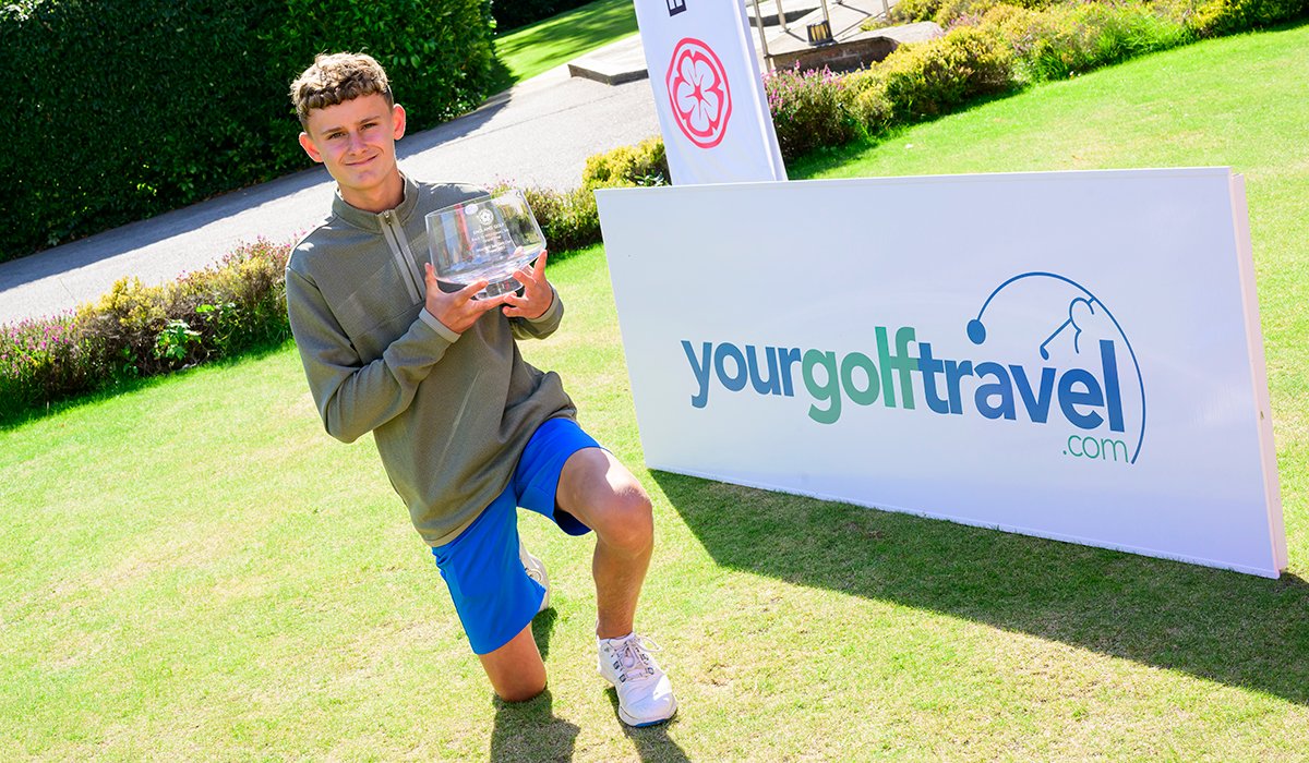 EnglandGolf's tweet image. 🔥 𝟒𝟒 𝐏𝐎𝐈𝐍𝐓𝐒!

Despite a number of adults in the field, it was 14-year-old Harris Barnes who won the 2023 Race To Woodhall Spa, sponsored by @yourgolftravel! 

Find out about his epic round as he edged William Preen &amp;amp; Ryan White who finished 2nd &amp;amp; 3rd. 

Report 👉…