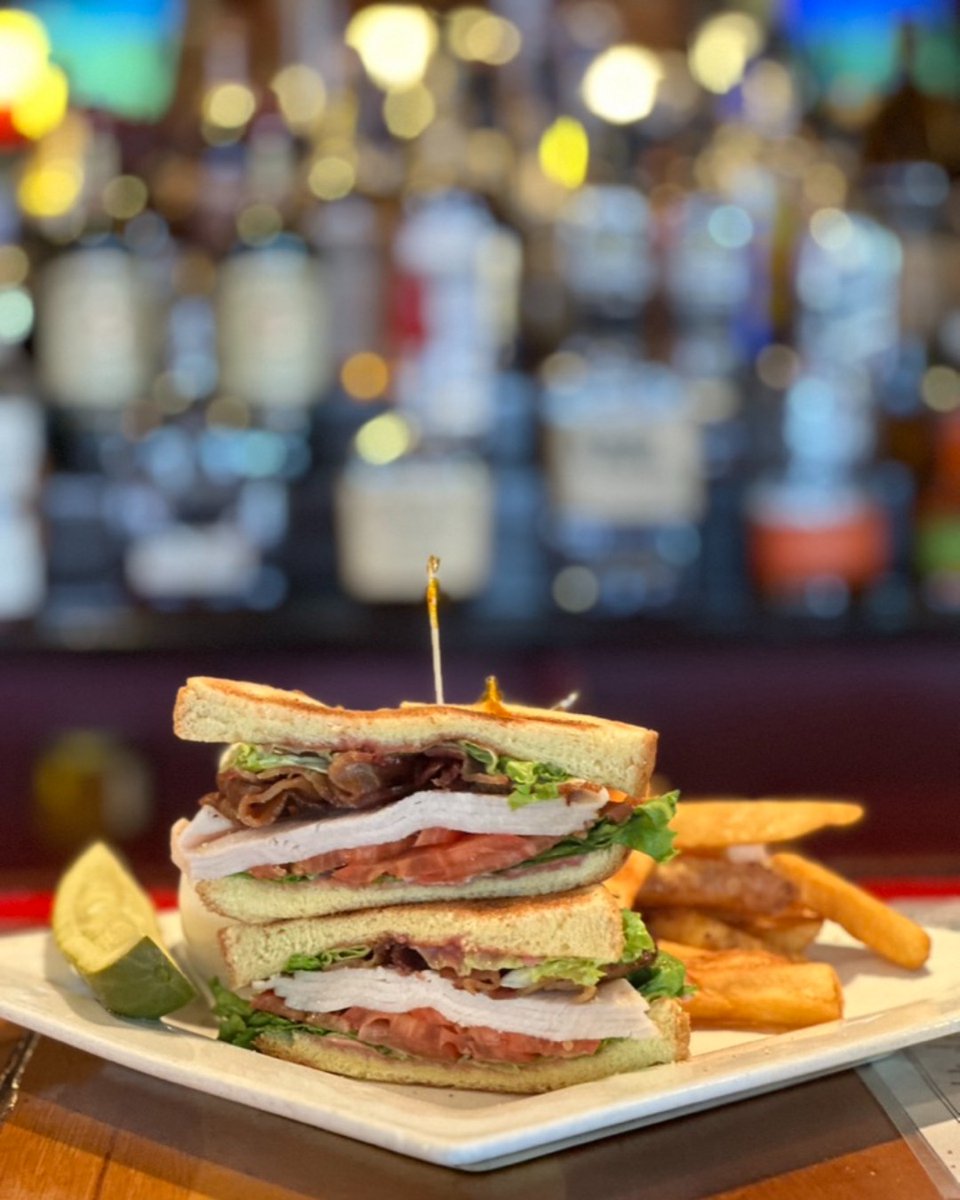Turkey🦃 
Bacon🥓 
Lettuce &amp; Tomato 🥗
It's the perfect club sandwich for lunch today.