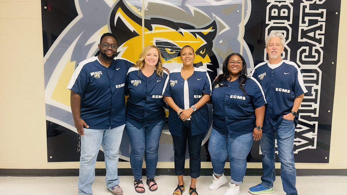 Hyper_BTC12's tweet photo. Thank you, @pegillihan, for including us! We look good, Repping the Wildcat Nation! @ECMSWildcats #ECMSpositivity https://t.co/poHDUgTwhm