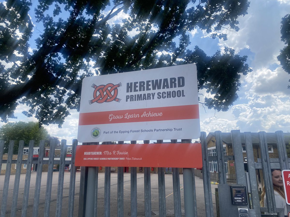LouiseMcKinlay's tweet image. Visit to Hereward Primary to see another of the @EssexActivAte Holiday Activity &amp;amp; Food camps. Joined in with a game of “Splat” and had a good chat with the children. Oliver and Isabella told me all about the fun that they have there and the yummy food on offer. 😊 @ActiveEssex