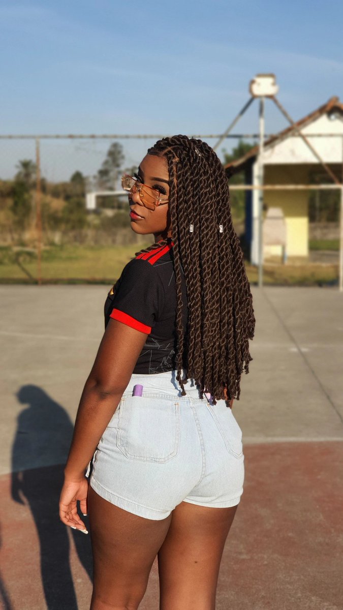 _Emilly18's tweet image. Sorrisinho de canto 😊