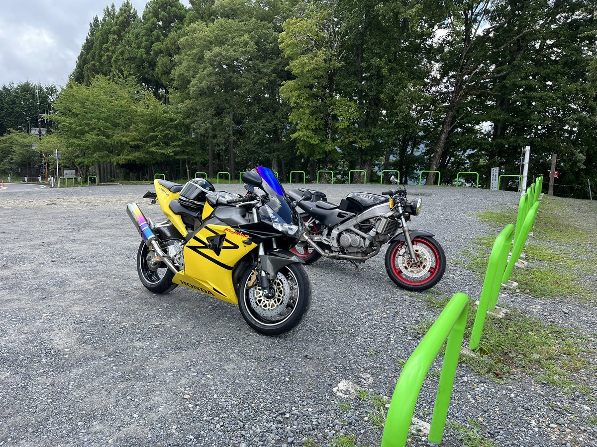 cbr250r_mc41st's tweet photo. CBR954RR 逆車
買っちった👏
#CBR954RR
#SC50 https://t.co/sWr5uhqoKS