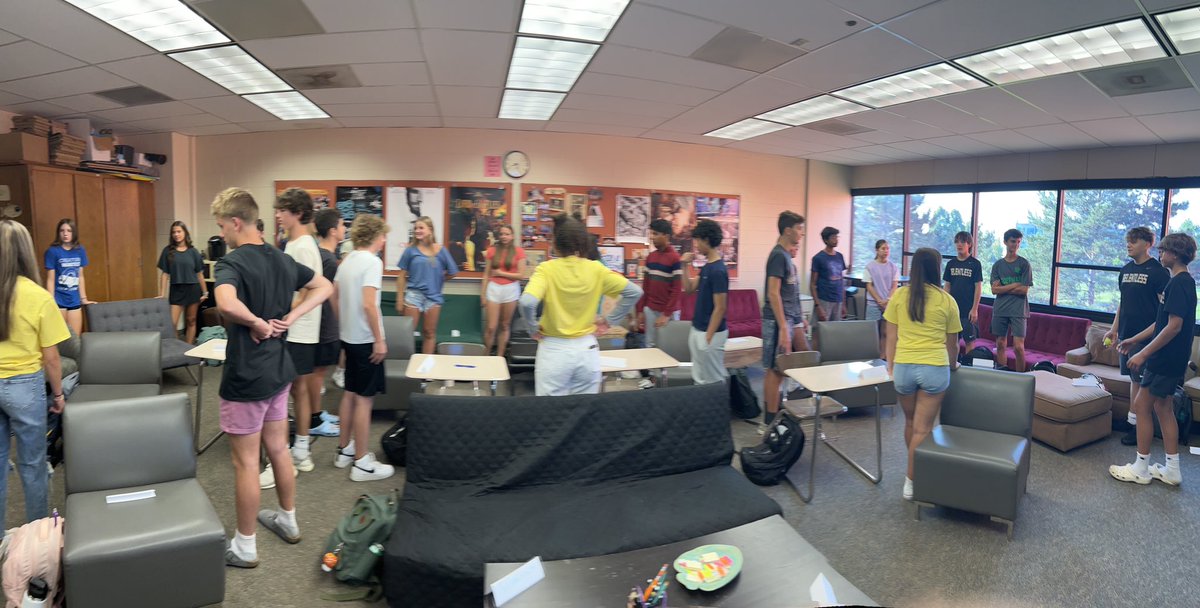 CoffmanRAP's tweet photo. Learning names on Day 1 in Kucinski’s Advisory. @DublinCoffmanHS https://t.co/Ic97QsW1tN