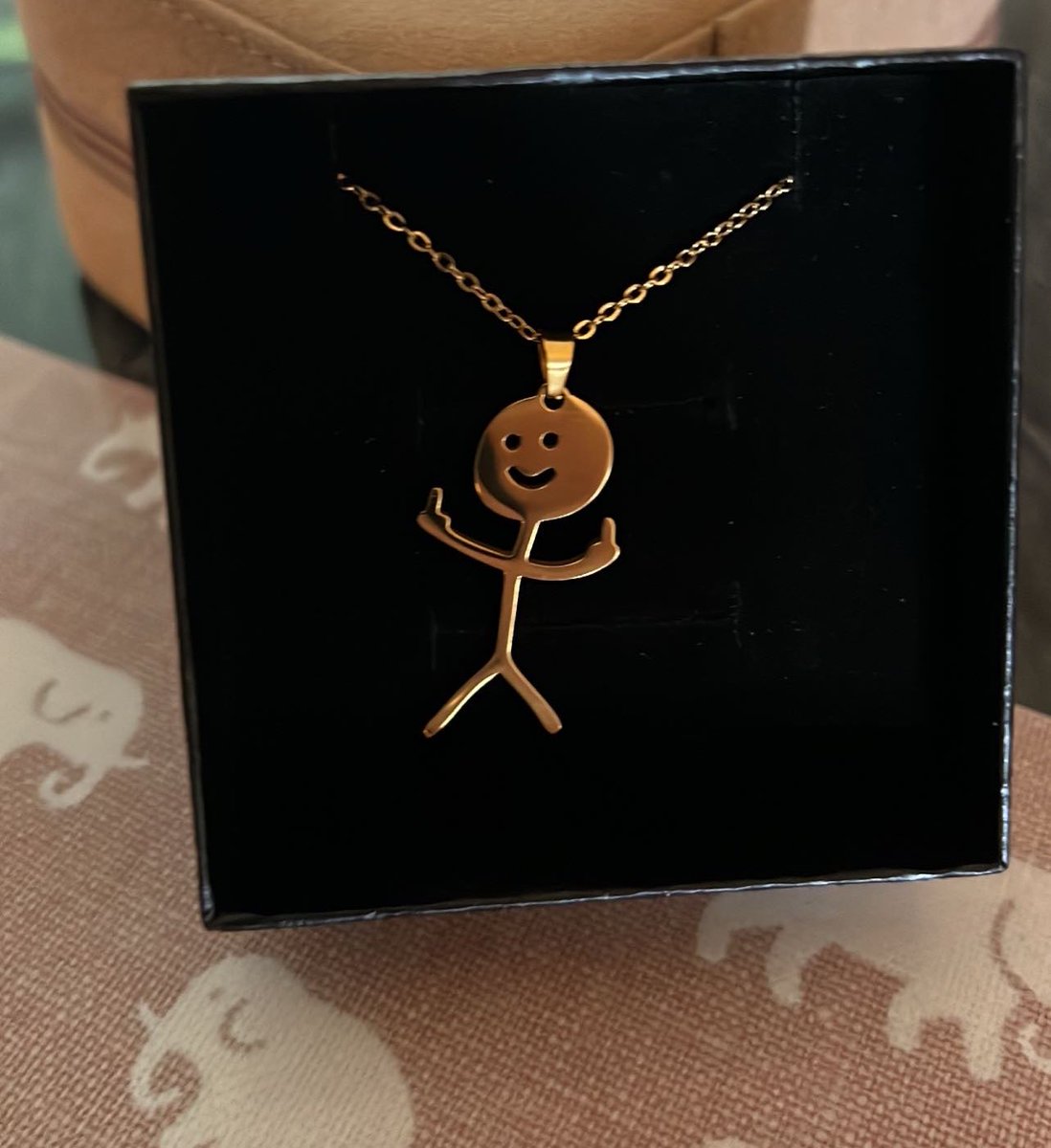 Fick ett halsband av min 
bättre hälft 😂