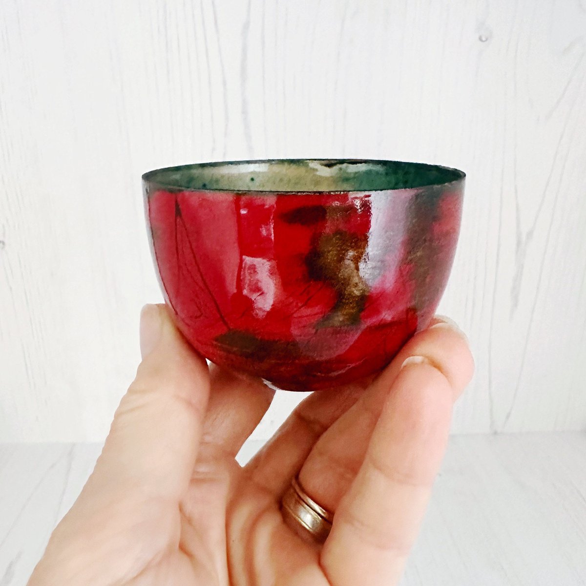 Red Enamel Bowl - Home Decor - Decorative Bowl - New Home Gift Idea tuppu.net/644a4b0 #Etsy #ShopIndie #MaisyPlum #MHHSBD #UKCraftersHour #HomeDecor